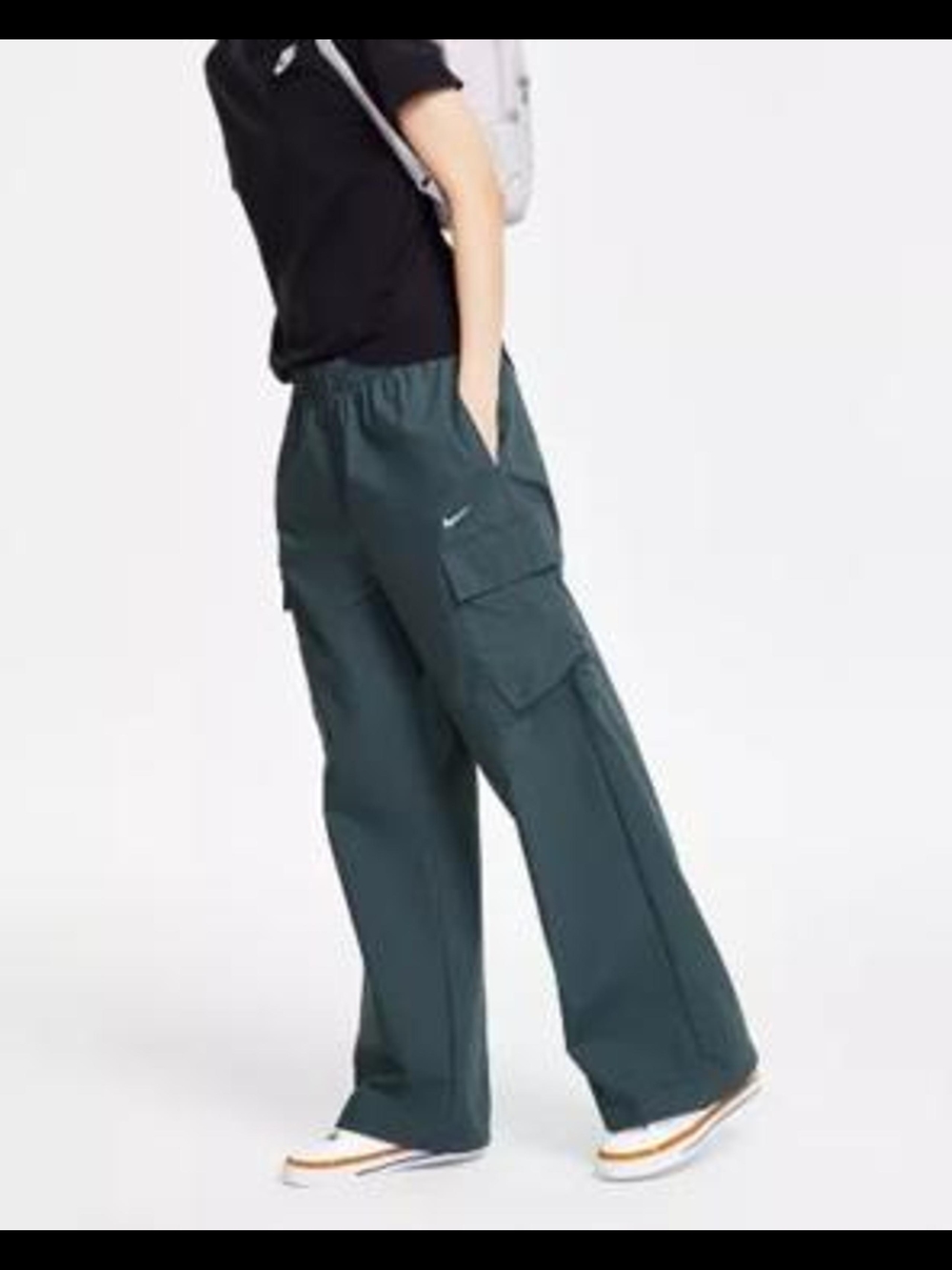 Nike Women's Cargo Pants in Dark Green XL - Picture 4 of 11